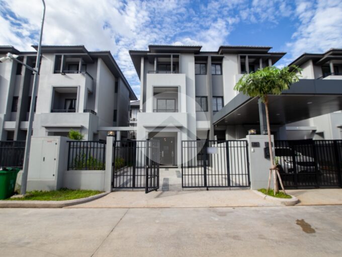 4 Bedroom Twin Villa For Sale - Chip Mong 50M