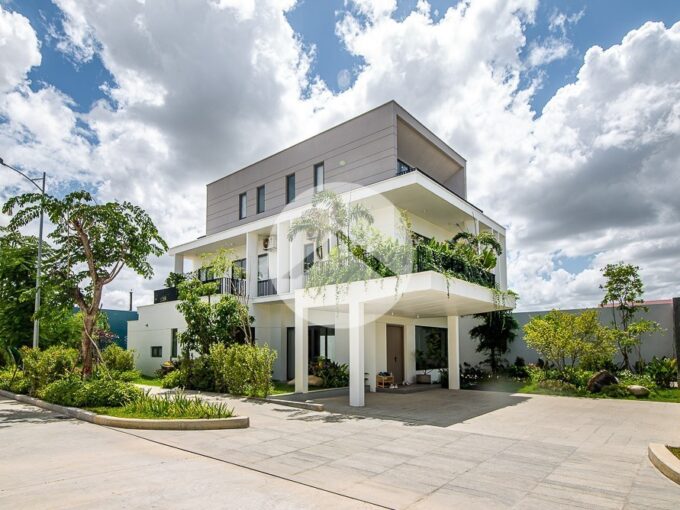 Odom Villa  Resale in Chankiri Palm Creek