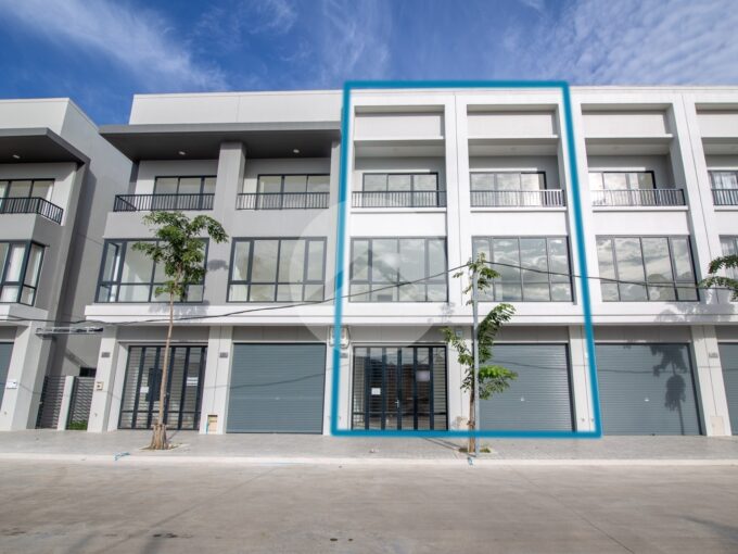 8 Bedroom Double Shophouse For Sale - Chip Mong 50m