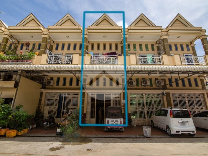 4 Bedroom Flat House For Sale - Chaom Chau