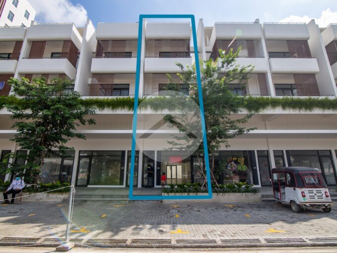 4 Bedroom Shophouse For Rent - KMH Park