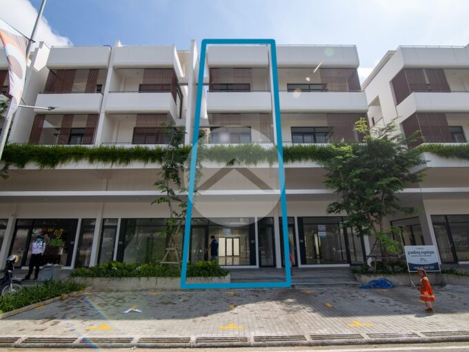 4 Bedroom Shophouse For Rent - KMH Park