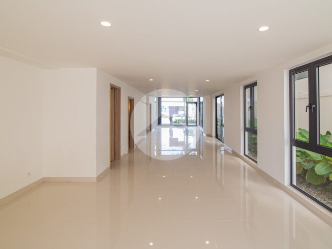 3 Storey Double Shophouse For Rent - KMH Park