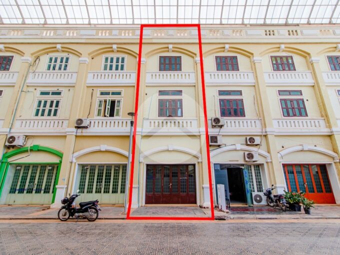 4 Bedroom Shophouse For Sale - Svay Dangkum