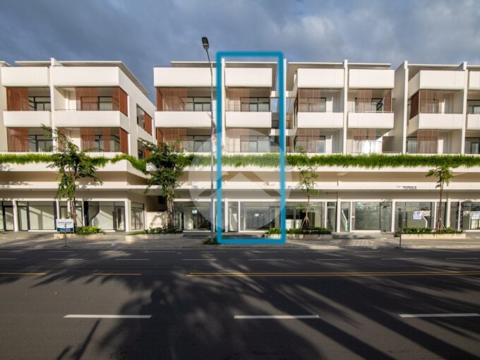 4 Bedroom Shophouse For Rent - KMH Park