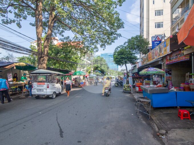 2 Bedroom Apartment For Rent - Tonle Bassac