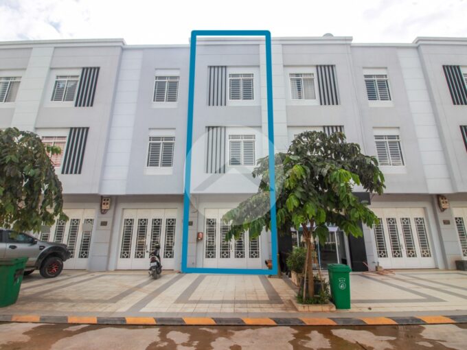 4 Bedroom Link House For Sale - Khsach Kandal