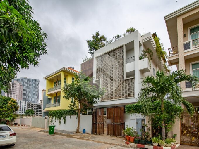 5 Bedroom Villa For Rent - Koh Pich