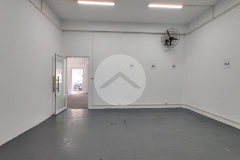 94 Sqm Serviced Warehouse And Office Space For Rent - Chak Angrae Kraom