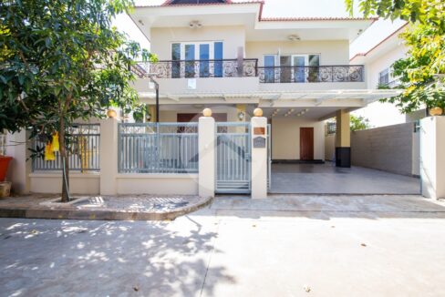 4 Bedroom Villa For Rent - Tonle Bassac