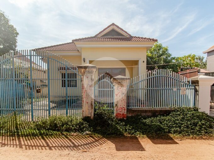 3 Bedroom House For Sale - Svay Dangkum