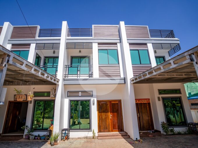 2 Bedroom House For Sale - Sambour