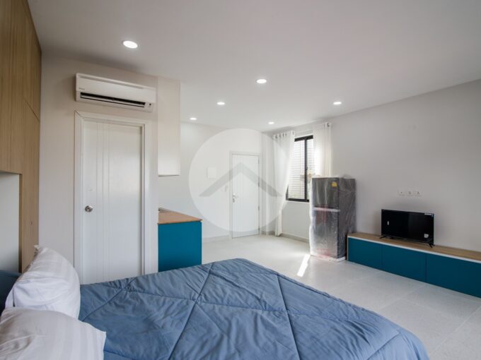 Studio Apartment For Rent - Boeung Prolit