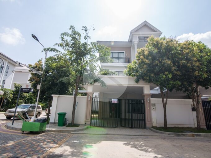4 Bedroom Twin Villa For Rent - Borey Peng Huoth Boeung Snor