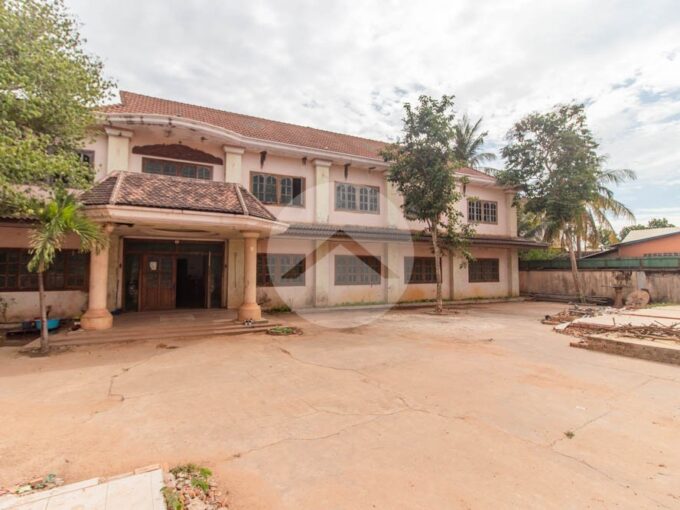 60 Bedroom Guesthouse For Rent - Chreav
