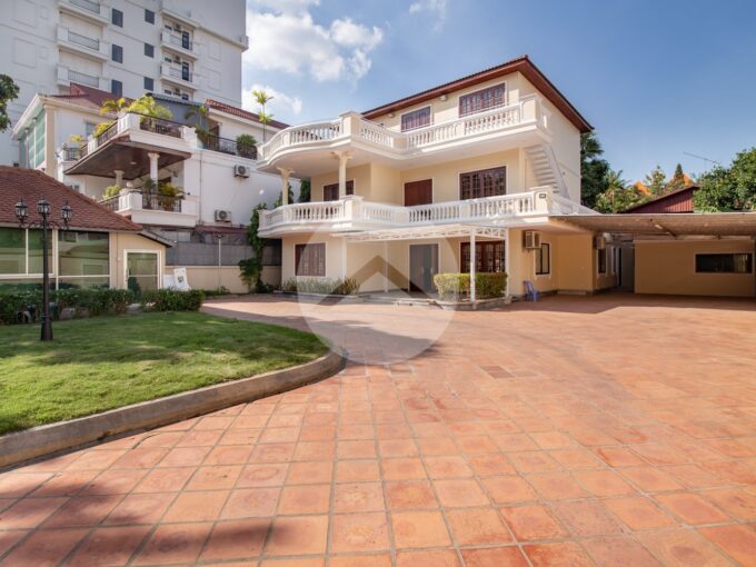 8 Bedroom Residential Villa For Rent - Tonle Bassac
