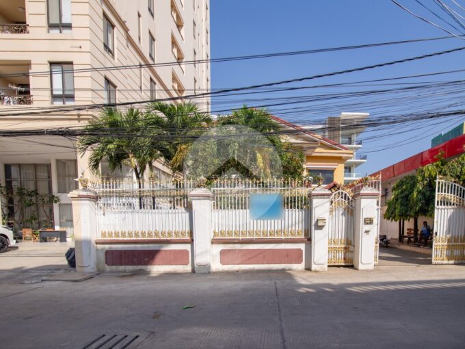 10 Bedroom Villa For Sale - Tonle Bassac