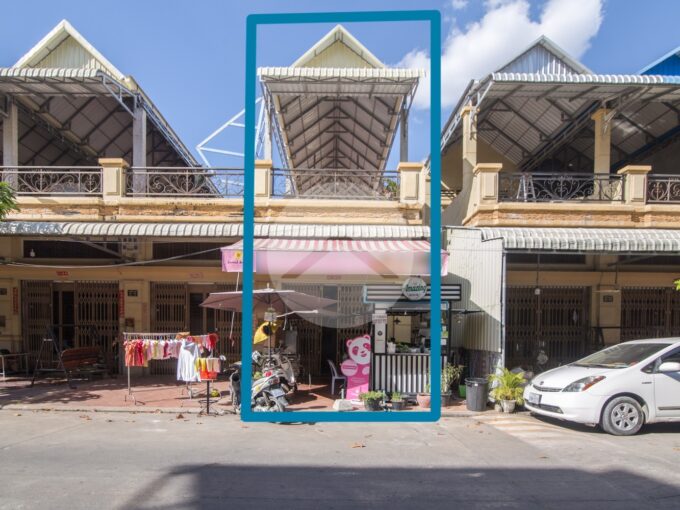 3 Bedroom Flat For Sale - Borey New World