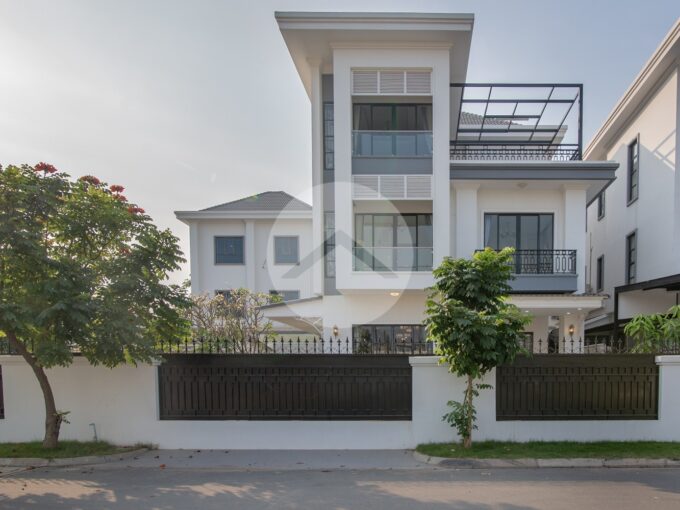 6 Bedroom Villa For Rent - Chak Angrae Kraom