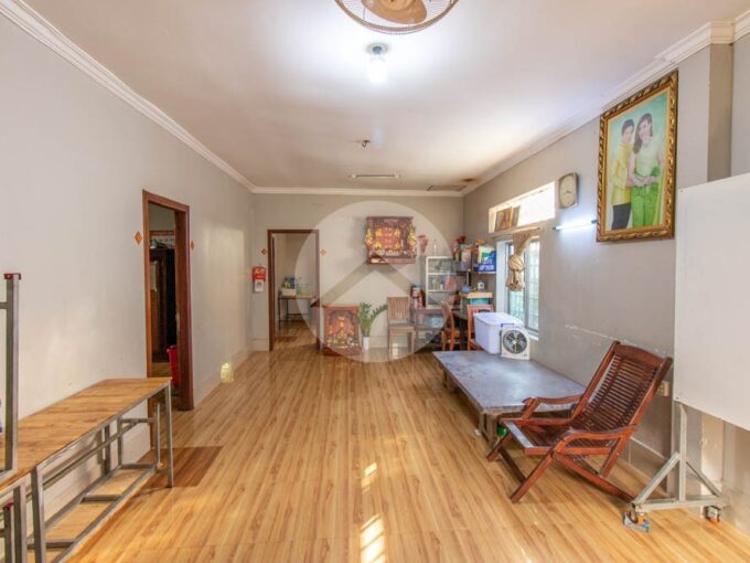 3 Bedroom House For Sale - Old Market  Pub Street