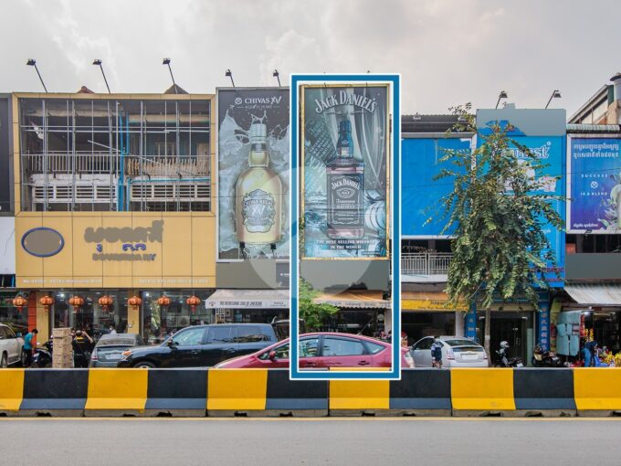 Commercial Flat For Sale - Along Monivong Blvd.