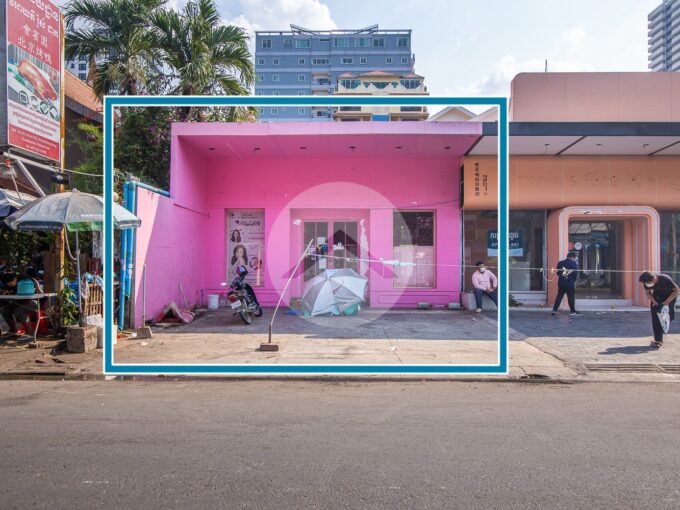 217 Sqm L-Shaped Commercial Space For Rent - BKK1