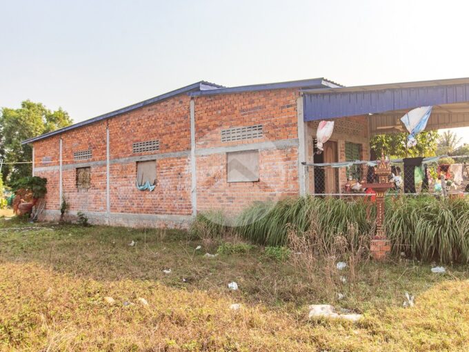 1 Bedroom House For Sale - Ampil