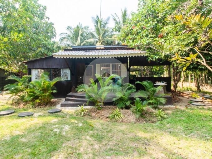 1 Bedroom Wooden House For Rent - Teuk Vil