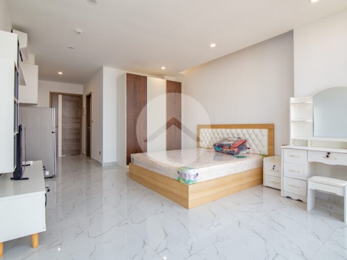 15th Floor Studio For Rent
