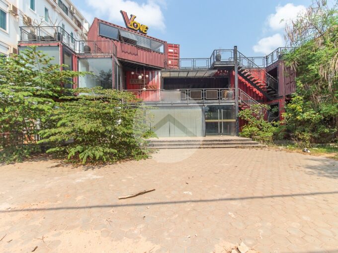 1000 Sqm Commercial Space For Rent - Svay Dangkum
