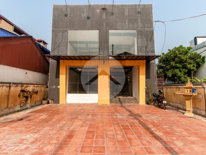 320 Sqm Commercial Space For Sale - Svay Dangkum