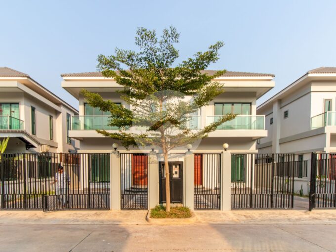 6 Bedroom Twin Villa For Sale - Svay Thom