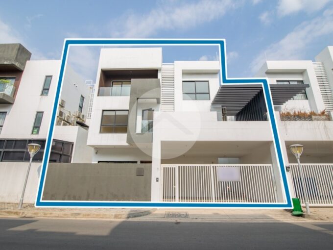 4 Bedroom Villa For Rent - Srah Chork