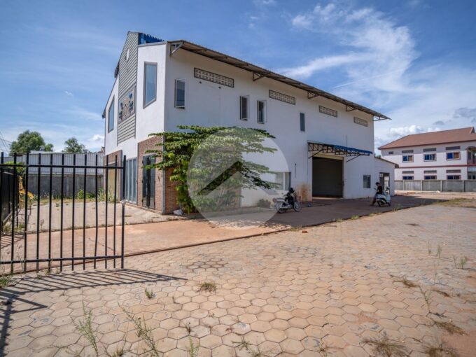 1624 Sqm Warehouse Property For Sale - Svay Thom