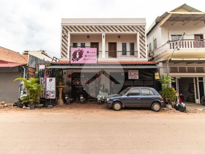5 Bedroom House For Sale - Old Market  Pub Street