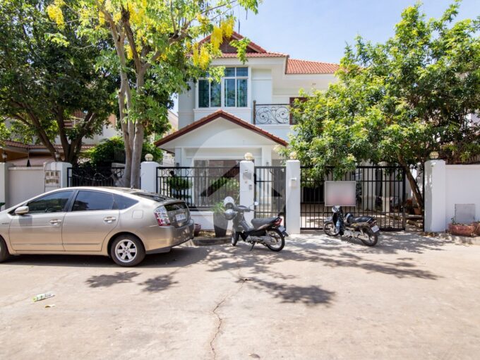 4 Bedroom Villa For Rent - Bassac Garden City