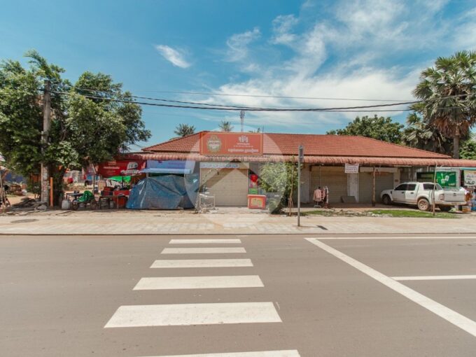 1213 Sqm Commercial Land For Sale - Kouk Chak