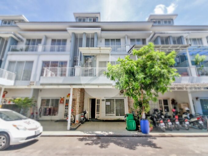 4 Bedroom Link House For Sale - Borey Peng Huoth Star Eternal