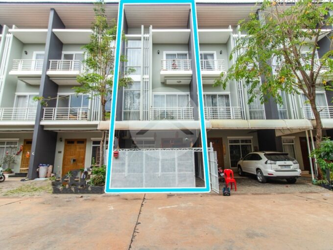 3 Bedroom House For Sale - Svay Dangkum