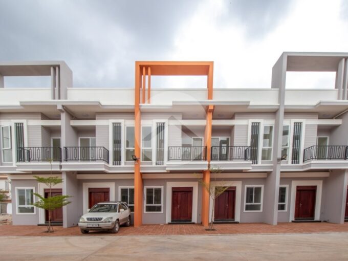 3 Bedroom Villa For Sale - Svay Dangkum