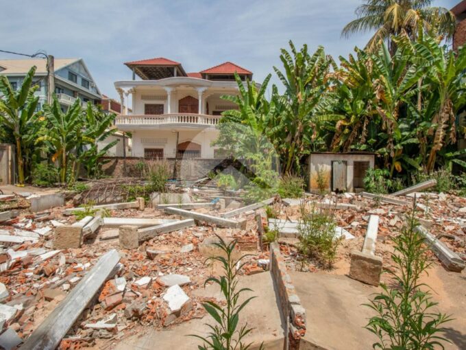 400 Sqm Residential Land For Sale - Night Market Area