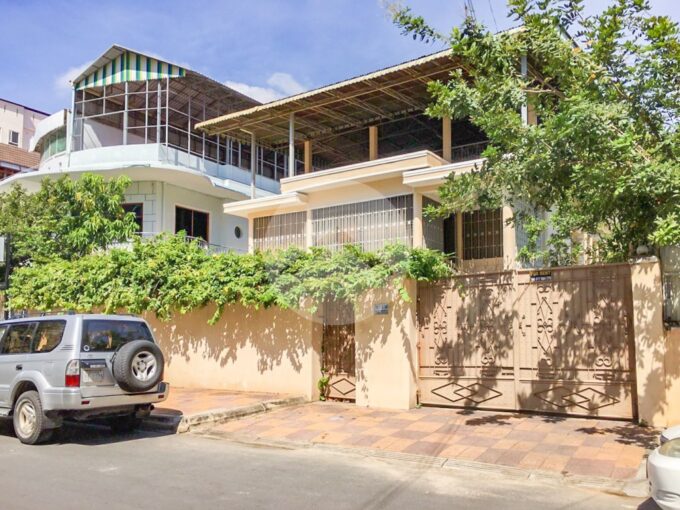 6 Bedroom Commercial Villa For Rent - Beoung Raing