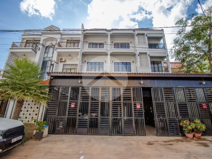 4 Bedroom Commercial Shophouse For Rent - Sala Kamreuk