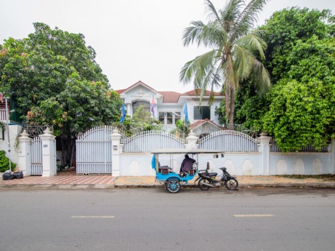 7 Bedroom Commercial Villa For Rent - Toul Kork