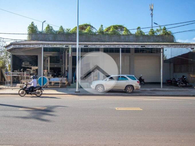 6 Bedroom Commercial Shophouse For Sale - Sala Kamreuk