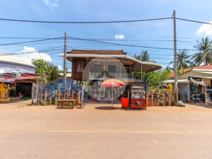 2 Bedroom Wooden House For Sale - Sangkat Siem Reap