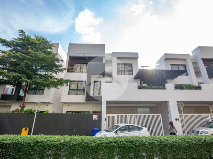 5 Bedroom Villa For Rent - Boeung Kak 1