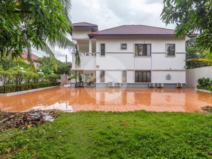 6 Bedroom Villa For Rent - Russey Keo