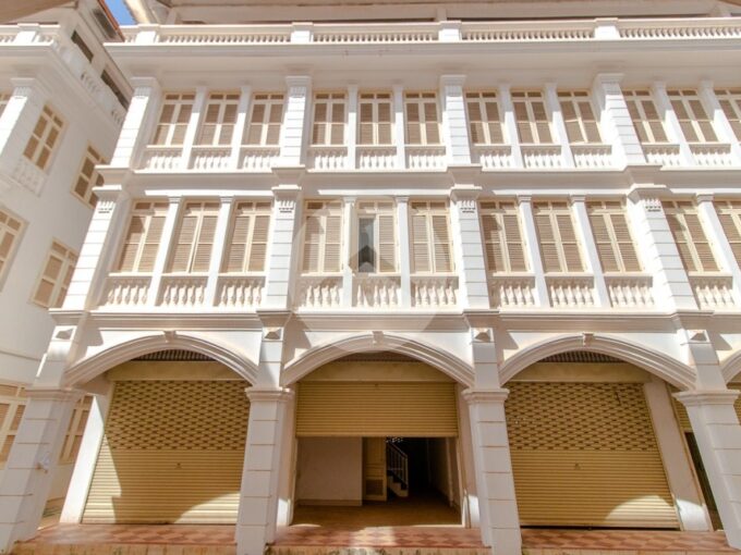 600 Sqm Shophouse For Rent - Riverside