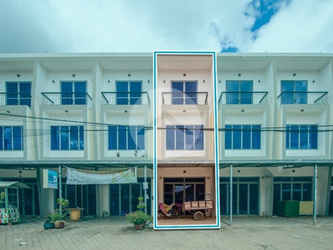 4 Bedroom Commercial Shophouse For Sale - Svay Dangkum